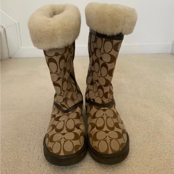 Coach Boots - Picture 1 of 7